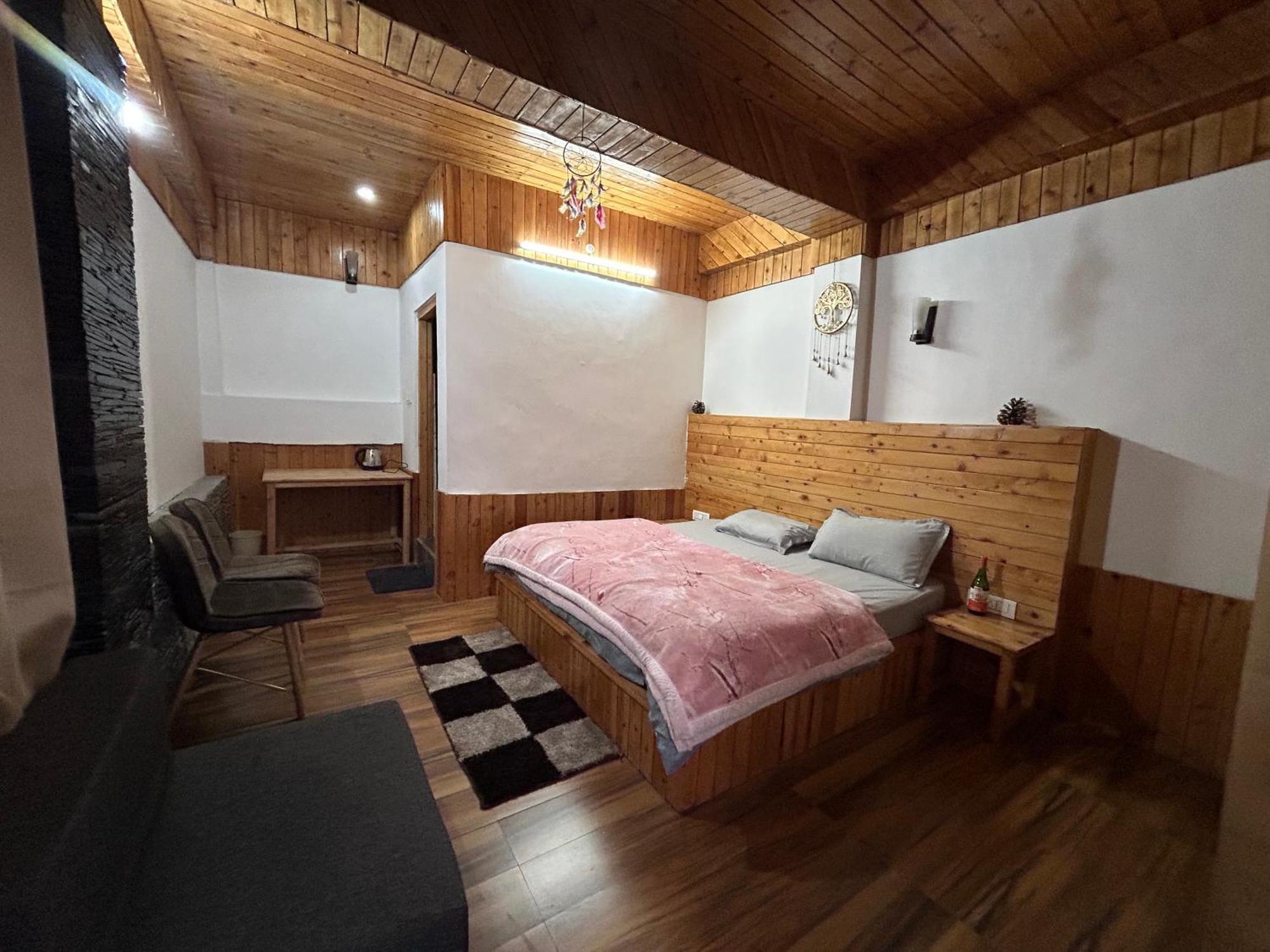 The Himalayan Sukoon Villa Near Jibhi Banjar Экстерьер фото