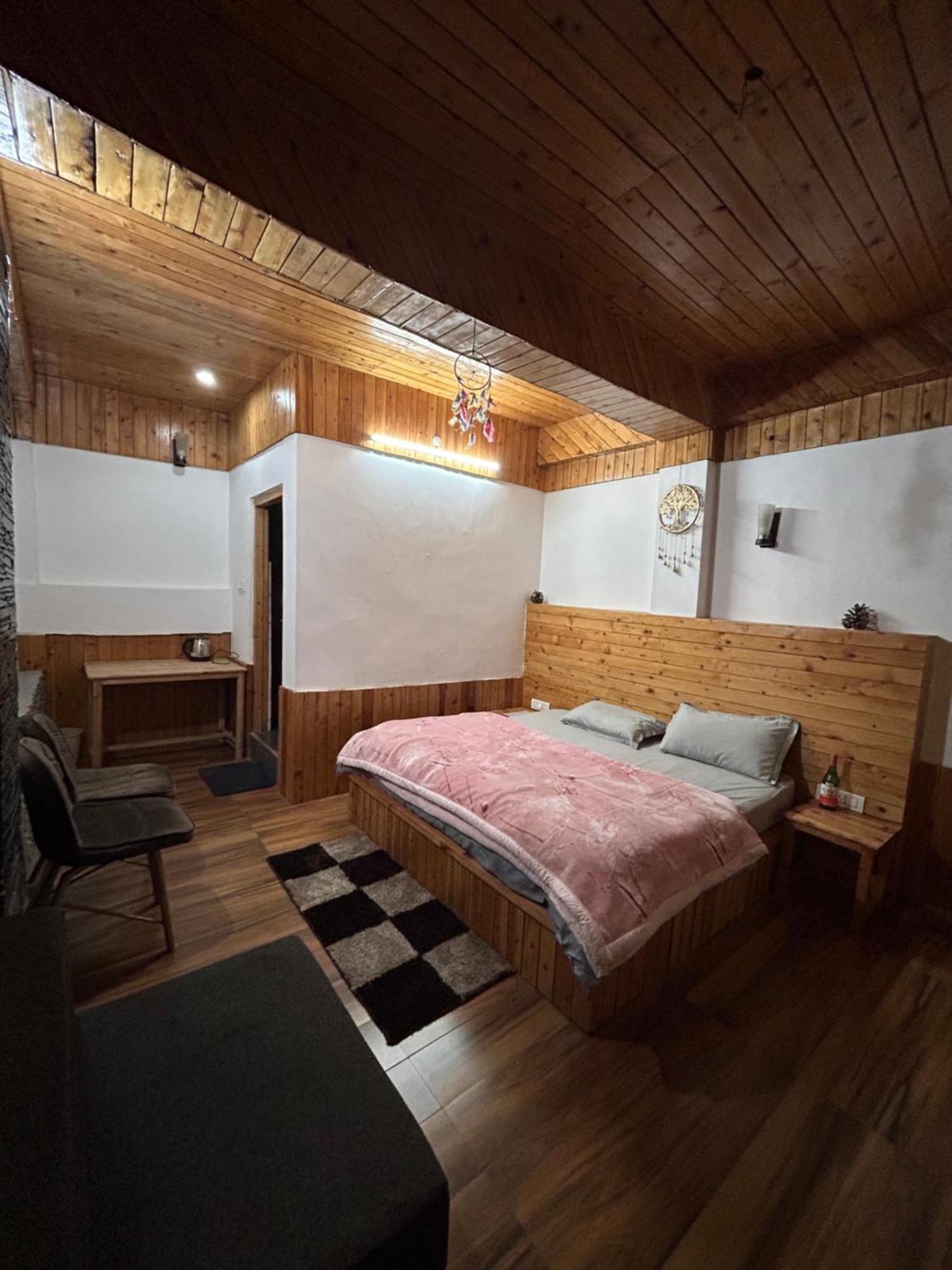 The Himalayan Sukoon Villa Near Jibhi Banjar Экстерьер фото
