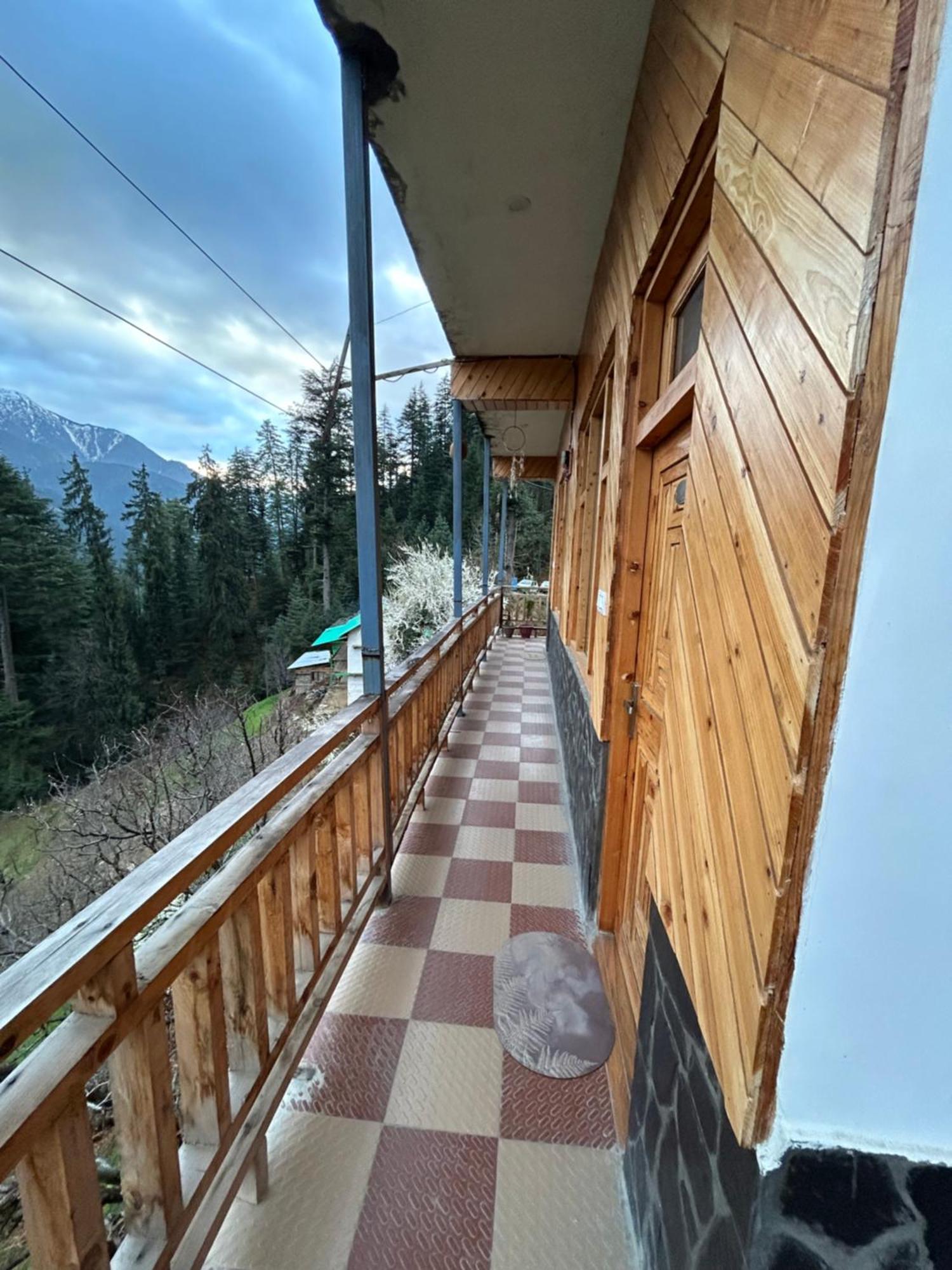 The Himalayan Sukoon Villa Near Jibhi Banjar Экстерьер фото